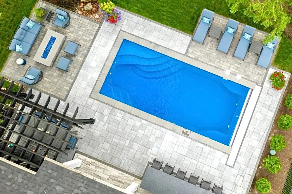 Gallery fiberglass pools 13